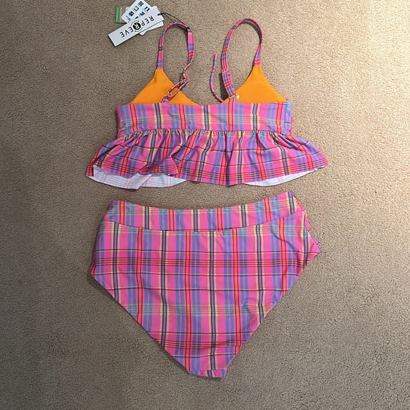 Night dive bathing suit TOP IS L AND BOTTOMS ARE XL - Picture 2 of 6